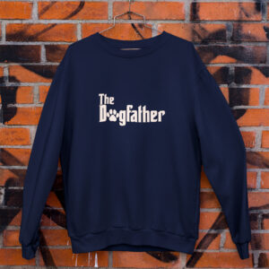 Tamno plava majica s dugim rukavima i natpisom "The Dogfather"